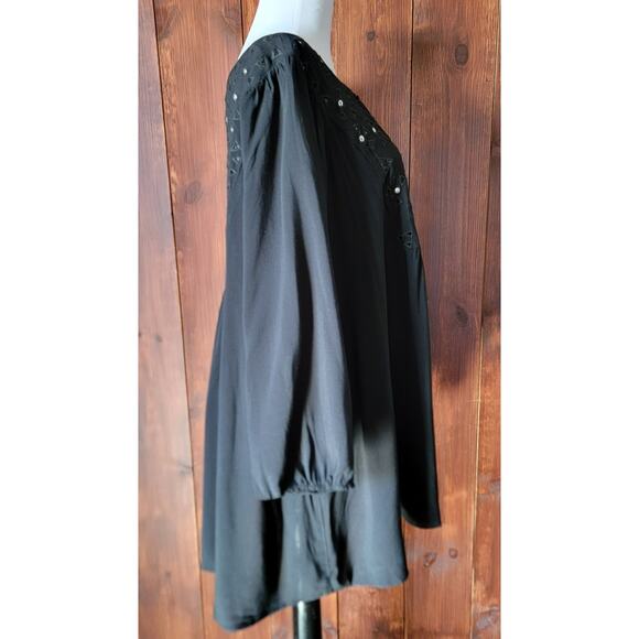 Whimsigoth Black Flowy Studded Blouse 2X Peasant Sleeve Silver Brads Witchy Plus - Picture 6 of 10